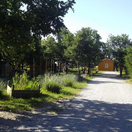 Chalet 4 Personnes Montolieu Экстерьер фото