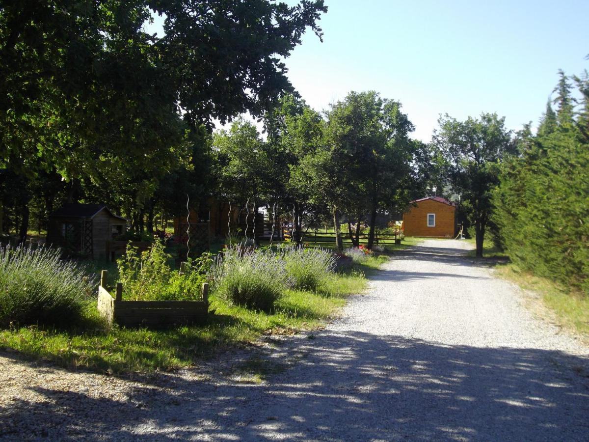 Chalet 4 Personnes Montolieu Экстерьер фото